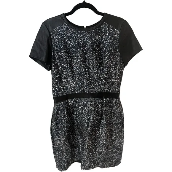 A Club Monaco dress in size 10 - Picture 2 of 8